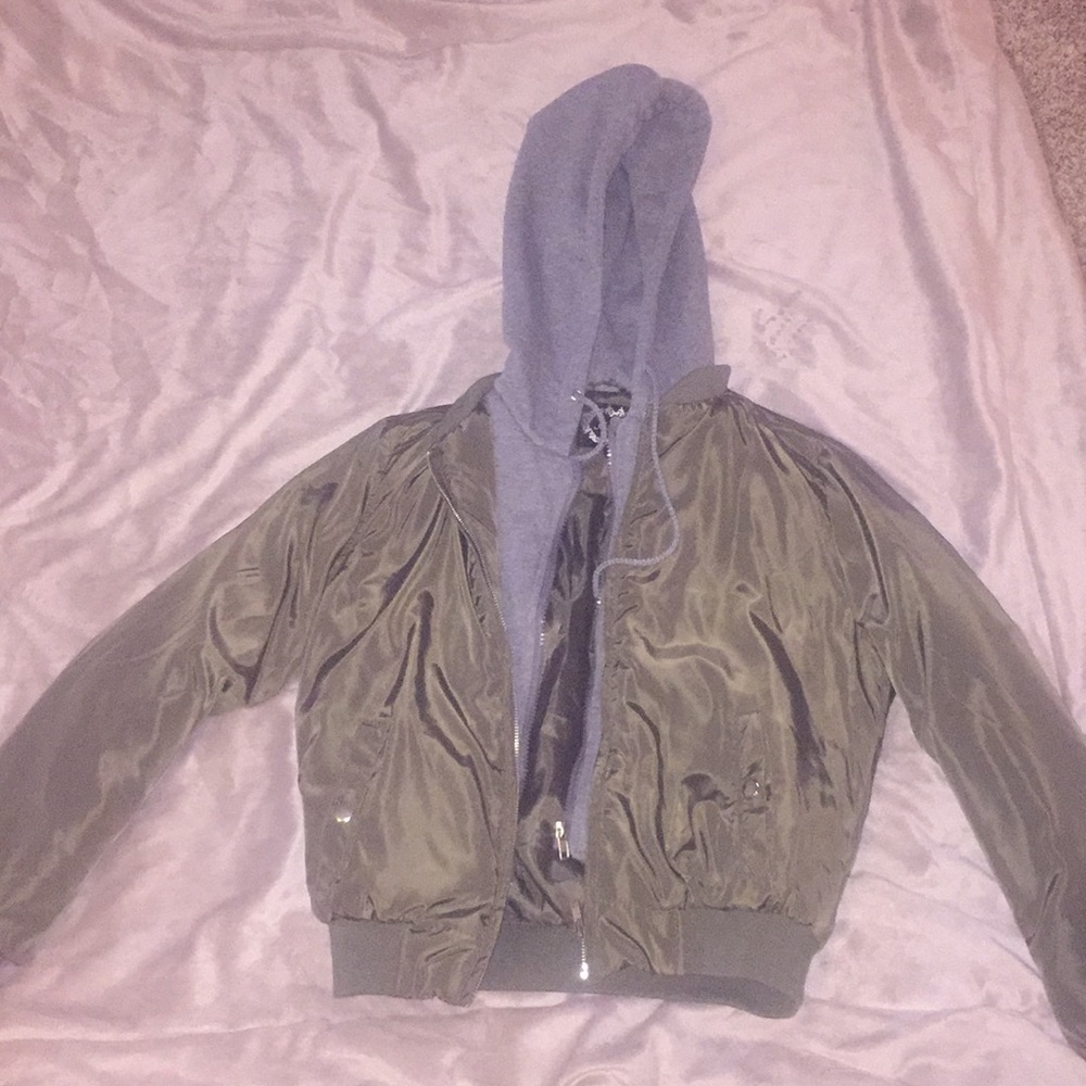 bomber jacket/hoodie